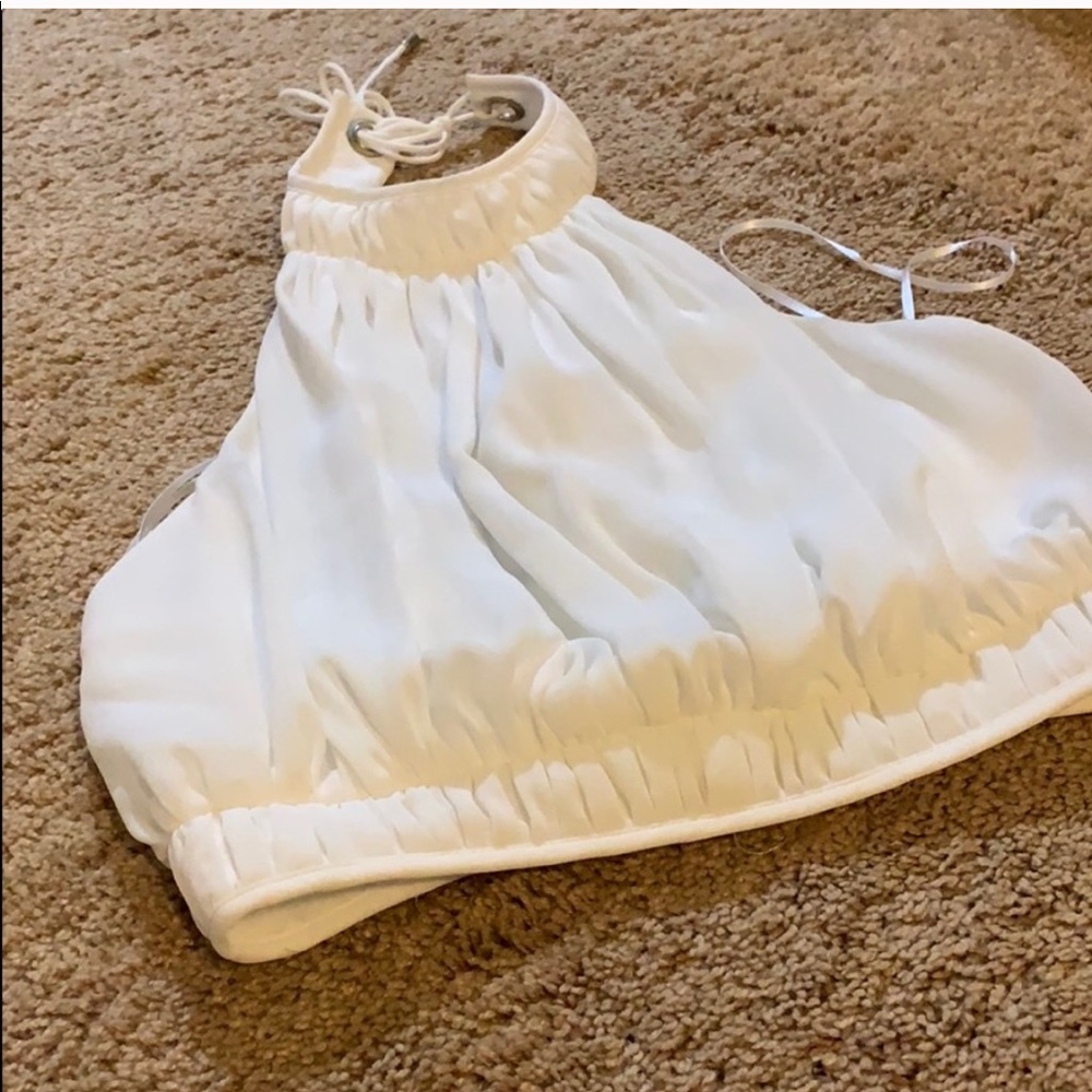C/MEO White Backless Halter Crop Top - Picture 2 of 4